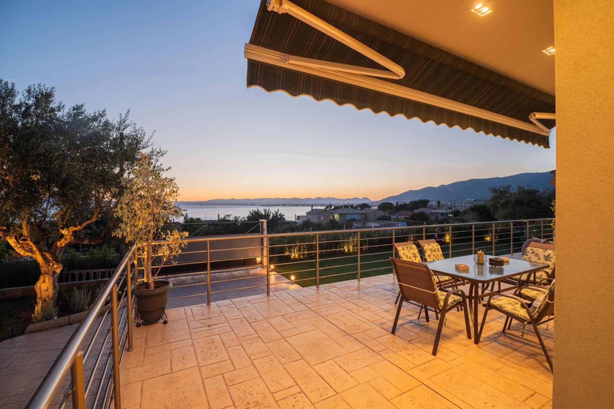 Вілла Thea Seaview Luxury Living Каламата Екстер'єр фото