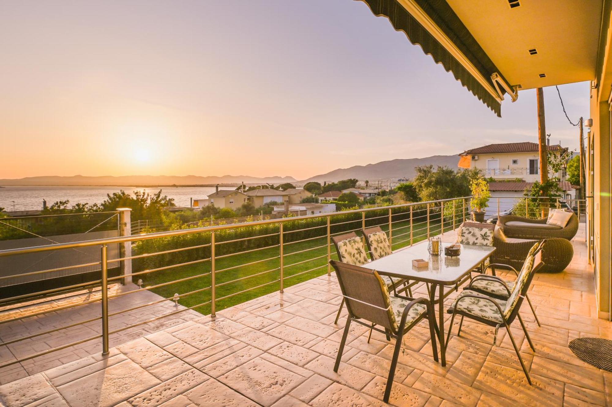 Вілла Thea Seaview Luxury Living Каламата Екстер'єр фото