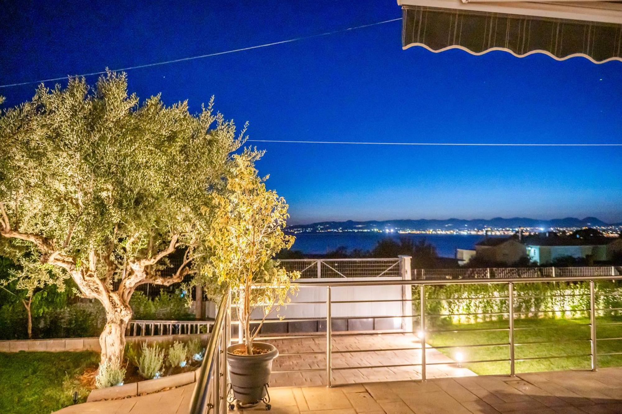 Вілла Thea Seaview Luxury Living Каламата Екстер'єр фото